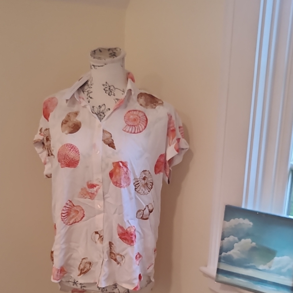 Jane and Delancey White Blouse with Seashell Print
